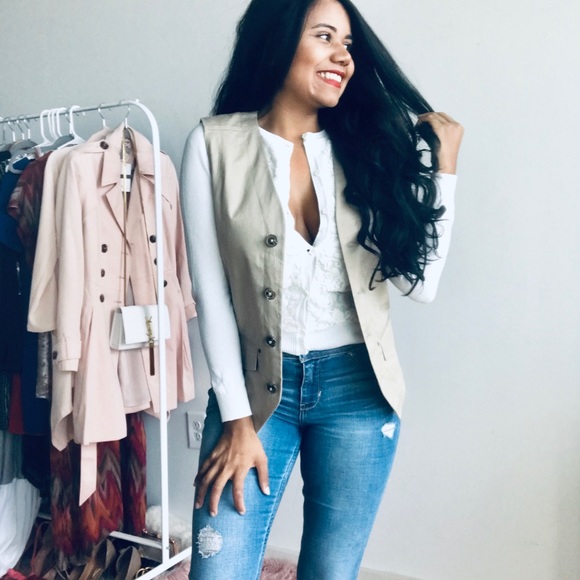 Guess Tops - GUESS - Bullet Vest.   *E